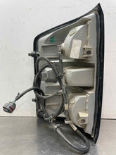 Load image into Gallery viewer, TAIL LIGHT LAMP ASSEMBLY Sierra 1500 Pickup Sierra 2500 14-15 Right - NW620410