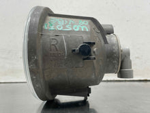 Load image into Gallery viewer, FOG LIGHT Toyota Matrix Vibe 2003 03 2004 04 2005 05 06 07 08 Right - NW622617