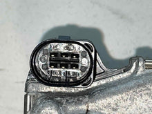 Load image into Gallery viewer, Throttle Body Volkswagen Passat 2020 - NW624527