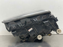 Load image into Gallery viewer, HEADLIGHT LAMP ASSEMBLY 320i 323i 323ic 323is 325ci 325i 328i 99-01 Right - NW624949
