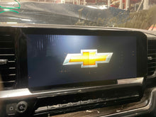 Load image into Gallery viewer, Info-Gps Screen SILVERADO 1500 PICKUP 2022 - NW625373