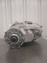 Load image into Gallery viewer, Transfer Case SILVERADO 1500 PICKUP 2022 - NW625528