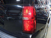 Load image into Gallery viewer, TAIL LIGHT LAMP ASSEMBLY Suburban 1500 Suburban 3500 Tahoe 15-19 Right - NW625853