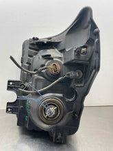 Load image into Gallery viewer, HEADLIGHT LAMP ASSEMBLY F250SD Pickup F350SD Pickup 11-16 Right - NW626118
