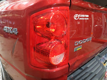 Load image into Gallery viewer, TAIL LIGHT LAMP ASSEMBLY Dodge Dakota 05 06 07 08 09 10 11 Left - NW626144