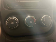 Load image into Gallery viewer, Temperature Controls PROMASTER 2500 VAN 2019 - NW626529