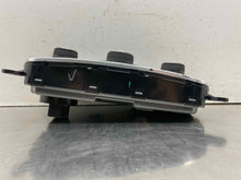 Load image into Gallery viewer, Temperature Controls Kia Sorento 2015 - NW626980