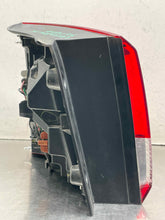 Load image into Gallery viewer, OUTER TAIL LIGHT LAMP Kia Sorento 2014 14 2015 15 Right - NW627131