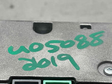 Load image into Gallery viewer, Radio Honda HR-V 2019 - NW627614