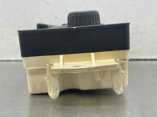 Load image into Gallery viewer, REAR TEMPERATURE CONTROLS Silverado 1500 Pickup Silverado 2500 03-04 - NW627591