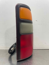 Load image into Gallery viewer, TAIL LIGHT LAMP ASSEMBLY Suburban 1500 Suburban 2500 Tahoe 04-06 Right - NW627740