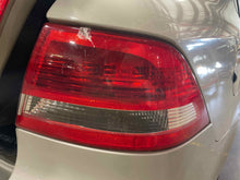 Load image into Gallery viewer, OUTER TAIL LIGHT LAMP Saab 9-3 03 04 05 06 07 Right - NW627017
