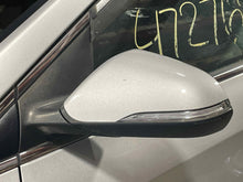 Load image into Gallery viewer, SIDE VIEW DOOR MIRROR - NW628475