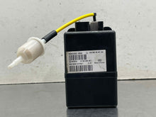 Load image into Gallery viewer, Vacuum Pump Mercedes-Benz SL55 2009 - NW622029