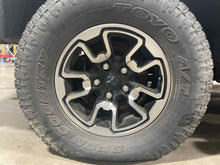 Load image into Gallery viewer, WHEEL RIM 1500 Pickup 2015-2018 17x8 ALUM 17x8, 5 lug, 5-1/2" - NW639129