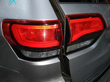 Load image into Gallery viewer, Tail Lamp Light GRAND CHEROKEE 2015 - NW630636