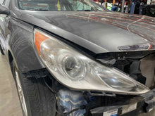 Load image into Gallery viewer, HEADLIGHT LAMP ASSEMBLY Hyundai Sonata 11 12 13 14 Right - NW630871