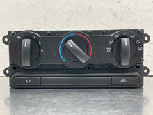 Load image into Gallery viewer, TEMPERATURE CONTROLS Ford F150 Pickup 04 05 06 07 08 - NW630736