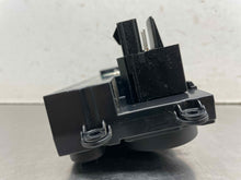 Load image into Gallery viewer, TEMPERATURE CONTROLS Ford F150 Pickup 04 05 06 07 08 - NW630736