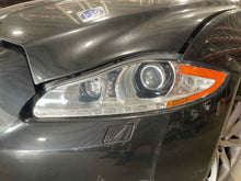 Load image into Gallery viewer, HEADLIGHT LAMP ASSEMBLY Vanden Pl XJ XJL XJR 10 11 12 13 14 Left - NW631687