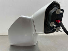 Load image into Gallery viewer, Side View Door Mirror Cadillac XT5 2017 - NW631821