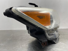 Load image into Gallery viewer, HEADLIGHT LAMP ASSEMBLY Venza 09 10 11 12 13 14 15 16 Right - NW635033