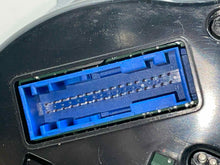 Load image into Gallery viewer, Speedometer Cluster SIERRA 1500 PICKUP 2015 - NW636147
