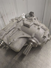 Load image into Gallery viewer, Transfer Case SILVERADO 1500 PICKUP 2022 - NW636152