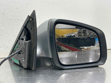 Load image into Gallery viewer, SIDE VIEW DOOR MIRROR C230 C300 C350 C63 2009 09 Right - NW637368