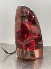 Load image into Gallery viewer, TAIL LIGHT LAMP ASSEMBLY Toyota Tacoma 2005-2015 Right - NW638603