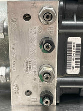 Load image into Gallery viewer, ABS ANTI-LOCK BRAKE PUMP Land Rover LR4 2014 14 - NW640080