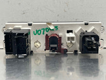 Load image into Gallery viewer, Temperature Controls FORD F250SD PICKUP 2006 - NW641106