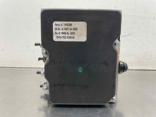 Load image into Gallery viewer, ABS Pump Land Rover LR4 2015 - NW641271