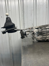 Load image into Gallery viewer, TRANSMISSION Chevrolet Camaro 10 11 12 13 14 15 - NW642360
