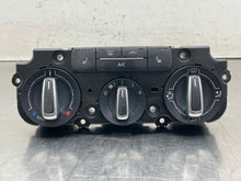 Load image into Gallery viewer, Temperature Controls Volkswagen Beetle 2017 - NW642764