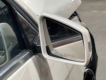 Load image into Gallery viewer, SIDE VIEW DOOR MIRROR E250D E300 E350 E400 E550 E63 2014 14 Right - NW643350