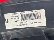 Load image into Gallery viewer, OUTER TAIL LIGHT LAMP E250 Van E250D E300 E350 E400 E550 E63 14-16 Right - NW643615