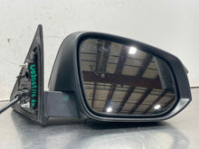 Load image into Gallery viewer, SIDE VIEW DOOR MIRROR Toyota Highlander 14 15 16 17 18 19 Right - NW643911
