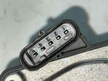 Load image into Gallery viewer, THROTTLE BODY BMW 328D 328i X3 X5 14 15 16 17 18 - NW646775