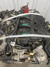 Load image into Gallery viewer, Engine Motor Lincoln MKZ 2012 - NW647032