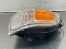 Load image into Gallery viewer, TURN SIGNAL 4 Runner 1996 96 1997 97 1998 98 Left - NW648710