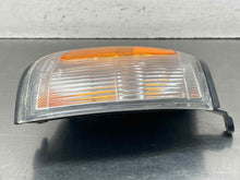 Load image into Gallery viewer, PARKLAMP 4 Runner 1996 96 1997 97 1998 98 Right - NW648608