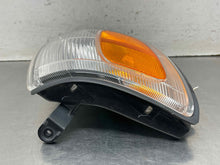 Load image into Gallery viewer, PARKLAMP 4 Runner 1996 96 1997 97 1998 98 Right - NW648608