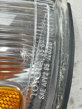 Load image into Gallery viewer, PARKLAMP 4 Runner 1996 96 1997 97 1998 98 Right - NW648608