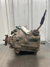 Load image into Gallery viewer, TRANSFER CASE 4 Runner Tacoma 96 97 98 99 00 - 02 03 04 - NW648880