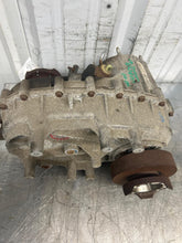 Load image into Gallery viewer, TRANSFER CASE Wrangler 07 08 09 10 11 12 13 14 15 16 17 18 - NW649237