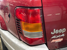 Load image into Gallery viewer, TAIL LIGHT LAMP ASSEMBLY Grand Cherokee 2003 03 2004 04 Left - NW650901