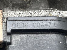 Load image into Gallery viewer, THROTTLE BODY Escaldes Silverado Tahoe Hummer Sierra 2500 Pickup 2009 09 10 11 - NW652116