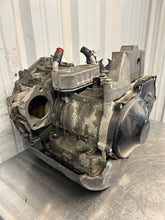 Load image into Gallery viewer, AUTOMATIC TRANSMISSION Beetle Golf Golf Cabriolet Golf Jetta 98-07 - NW654889