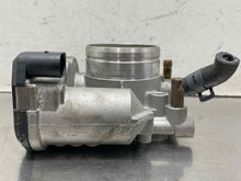 Load image into Gallery viewer, THROTTLE BODY BEETLE GOLF 2001 01 2002 02 03 04 05 2.0L - NW654635